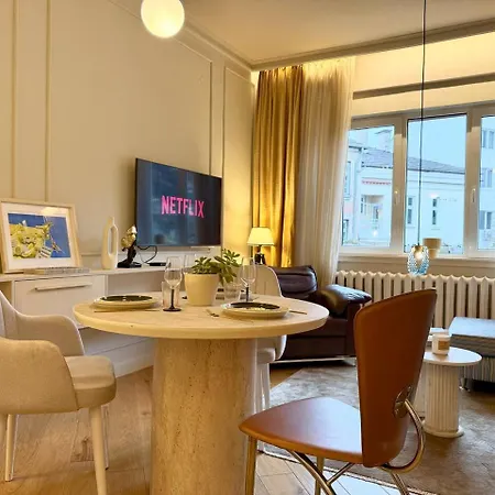 Cosher | Premium Location • Boutique • Design 소피아