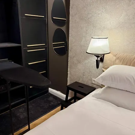 Cosher | Premium Location • Boutique • Design 소피아